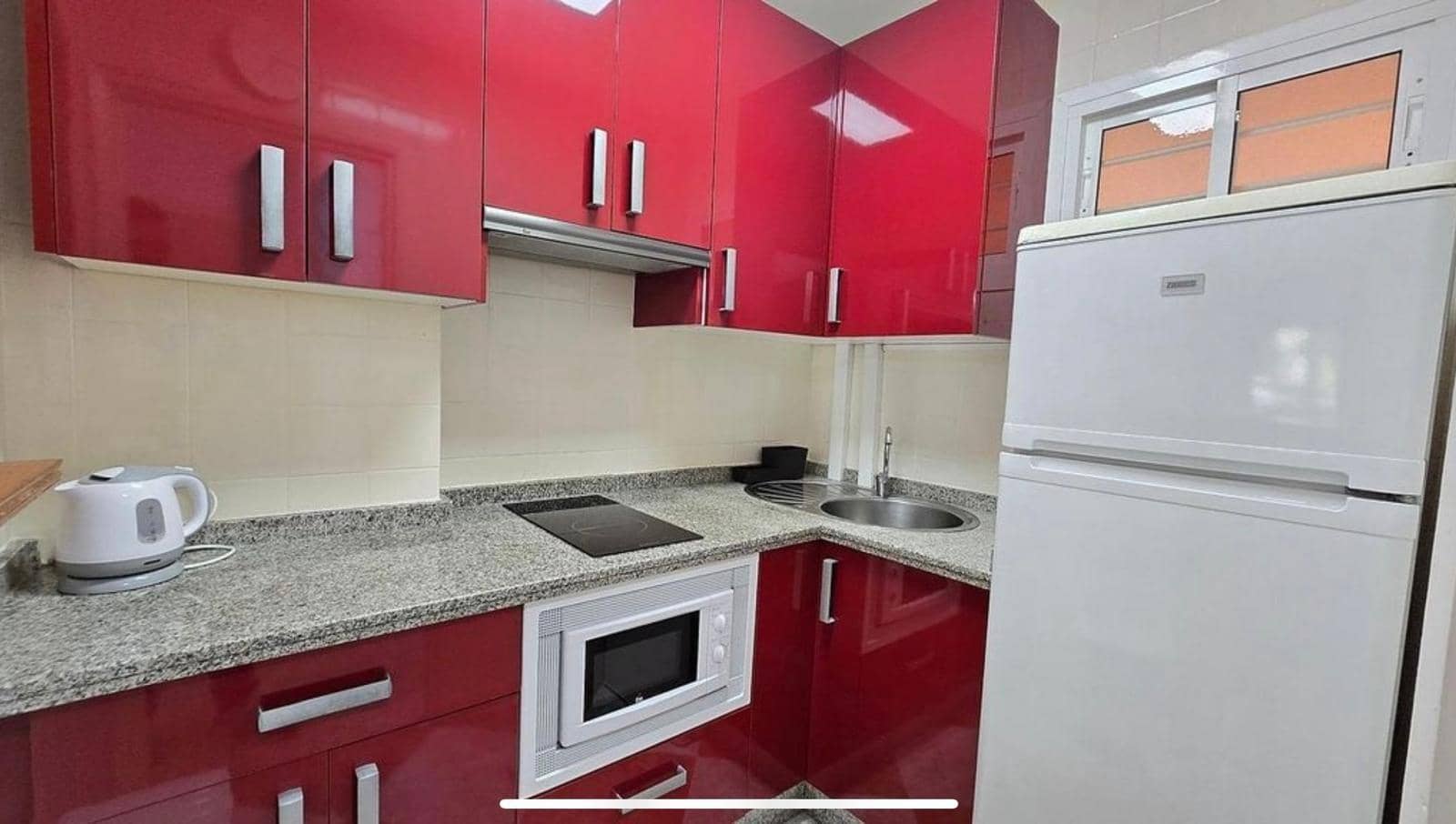 1 makuuhuone Huoneisto myytävänä paikassa Benalmadena mukana uima-altaan - 240 000 € (Ref: 9344847)