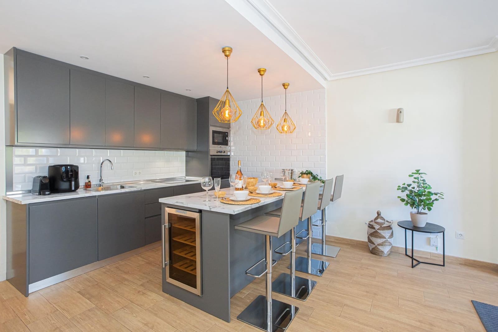 3 makuuhuone Kattohuoneisto myytävänä paikassa Nueva Andalucia mukana 
autotalli - 695 000 € (Ref: 9374208)