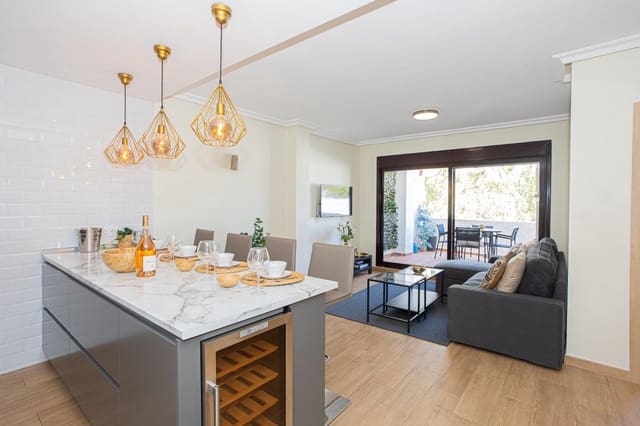 3 makuuhuone Kattohuoneisto myytävänä paikassa Nueva Andalucia, Marbella mukana 
autotalli - 695 000 € (Ref: 9374208)