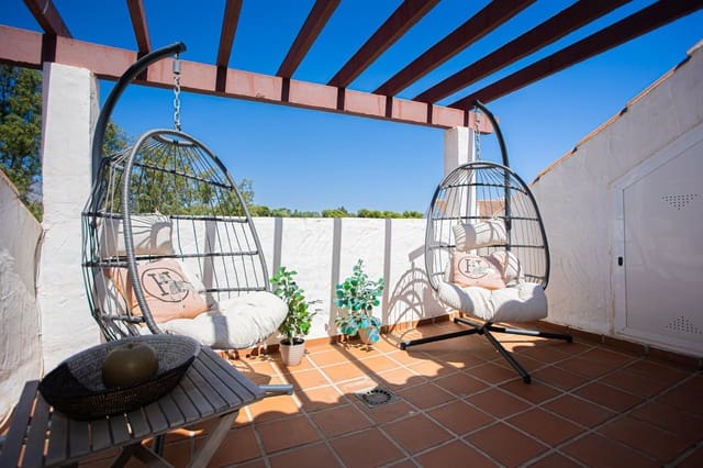 3 makuuhuone Kattohuoneisto myytävänä paikassa Nueva Andalucia, Marbella mukana 
autotalli - 695 000 € (Ref: 9374208)