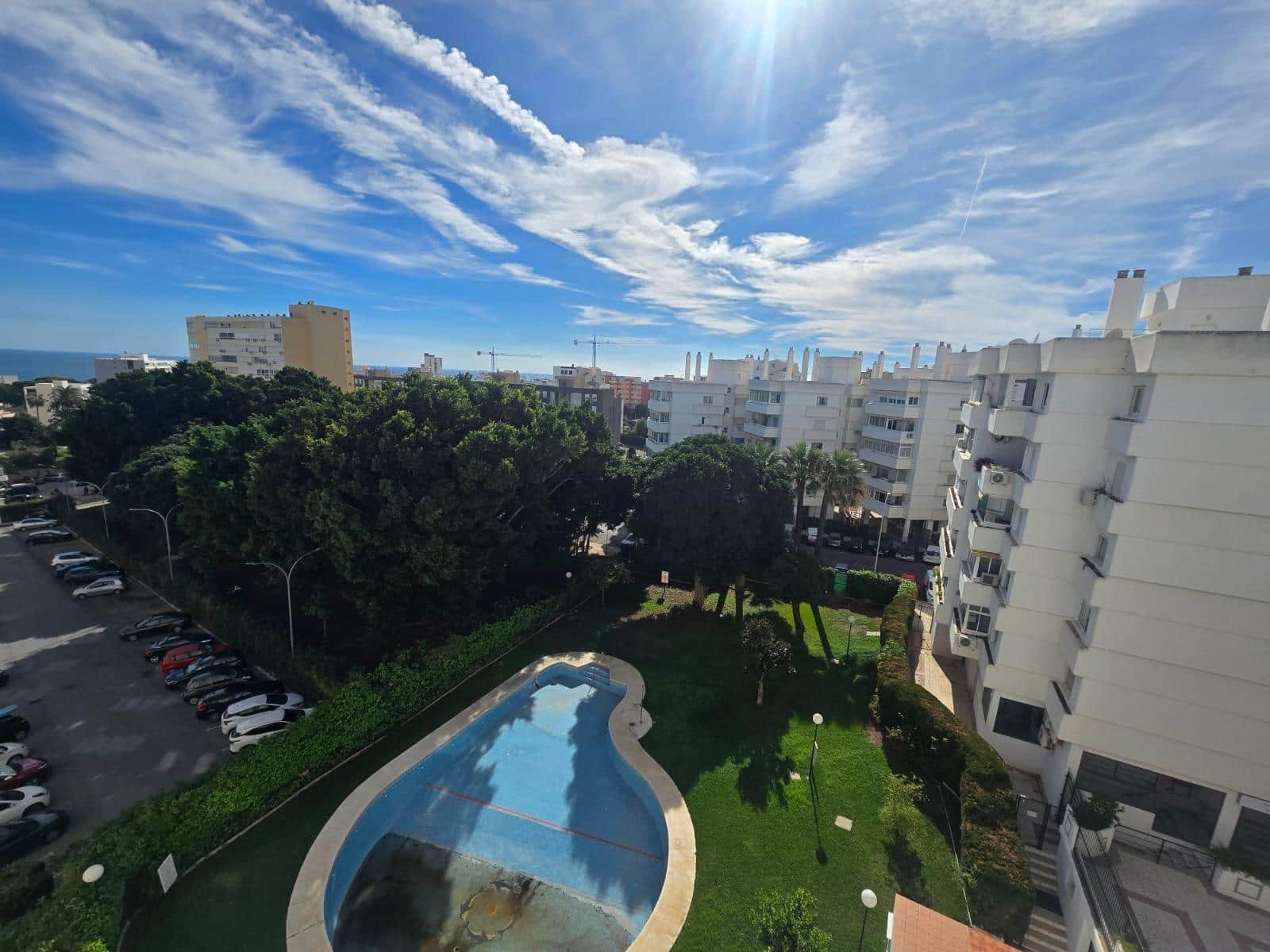 2 bedroom Apartment for sale in Benalmadena with pool - € 350,000 (Ref: 9375394)