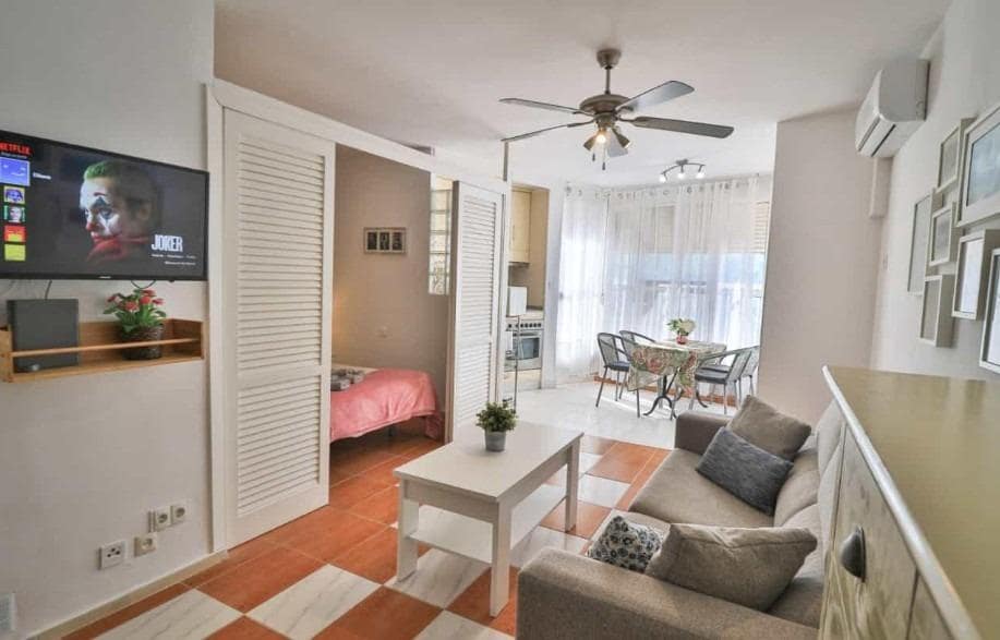 Studio te koop in Torrequebrada met zwembad - € 239.000 (Ref: 9414181)