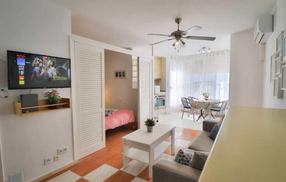 Studio te koop in Torrequebrada met zwembad - € 239.000 (Ref: 9414181)