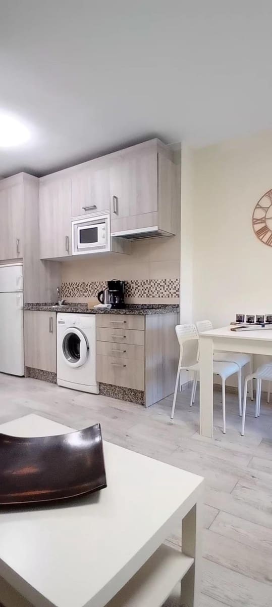 Studio til salg i Benalmadena med swimmingpool - € 250.000 (Ref: 9419857)