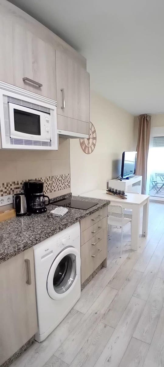 Studio til salg i Benalmadena med swimmingpool - € 250.000 (Ref: 9419857)