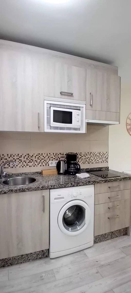 Studio til salg i Benalmadena med swimmingpool - € 250.000 (Ref: 9419857)