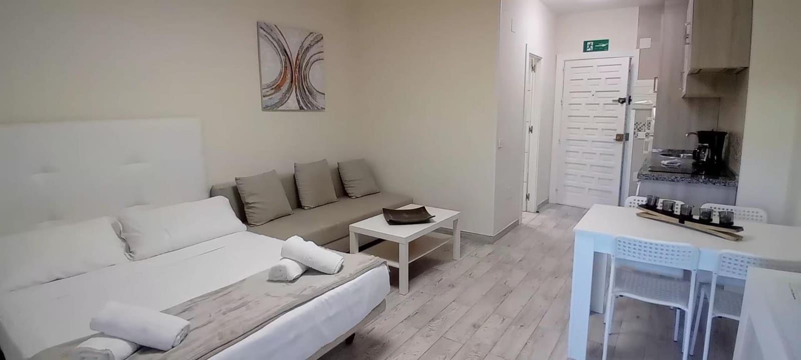 Studio til salg i Benalmadena med swimmingpool - € 250.000 (Ref: 9419857)