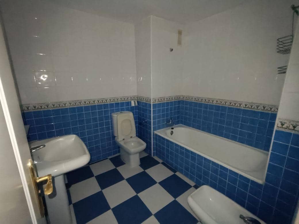 2 bedroom Flat for sale in La Reserva with pool garage - € 310,000 (Ref: 9419858)