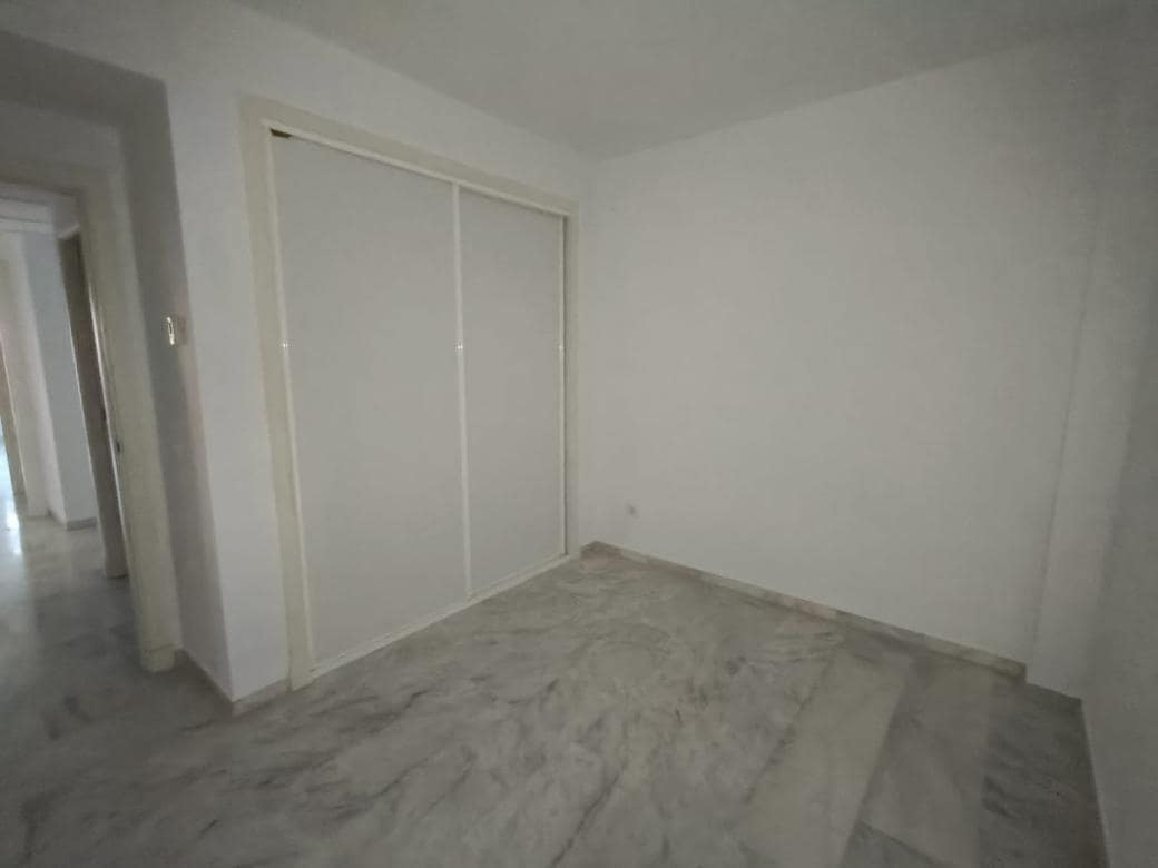 2 bedroom Flat for sale in La Reserva with pool garage - € 310,000 (Ref: 9419858)