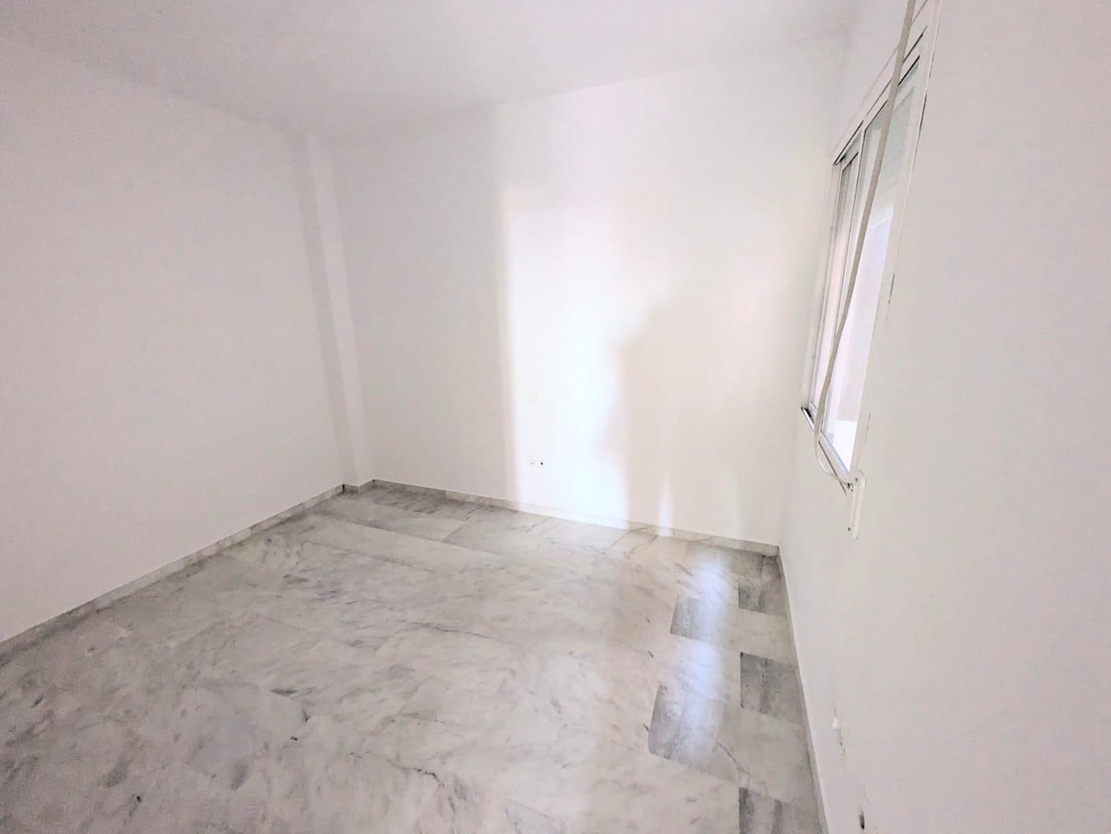 2 soverom Leilighet til salgs i La Reserva med svømmebasseng garasje - € 310 000 (Ref: 9419858)