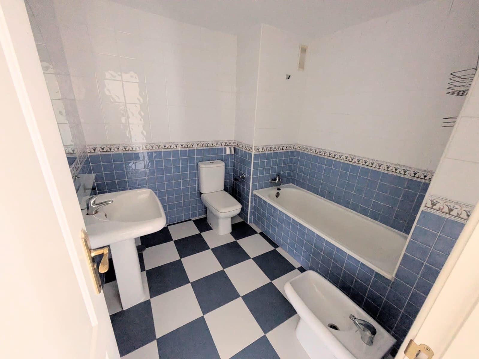 2 soverom Leilighet til salgs i La Reserva med svømmebasseng garasje - € 310 000 (Ref: 9419858)