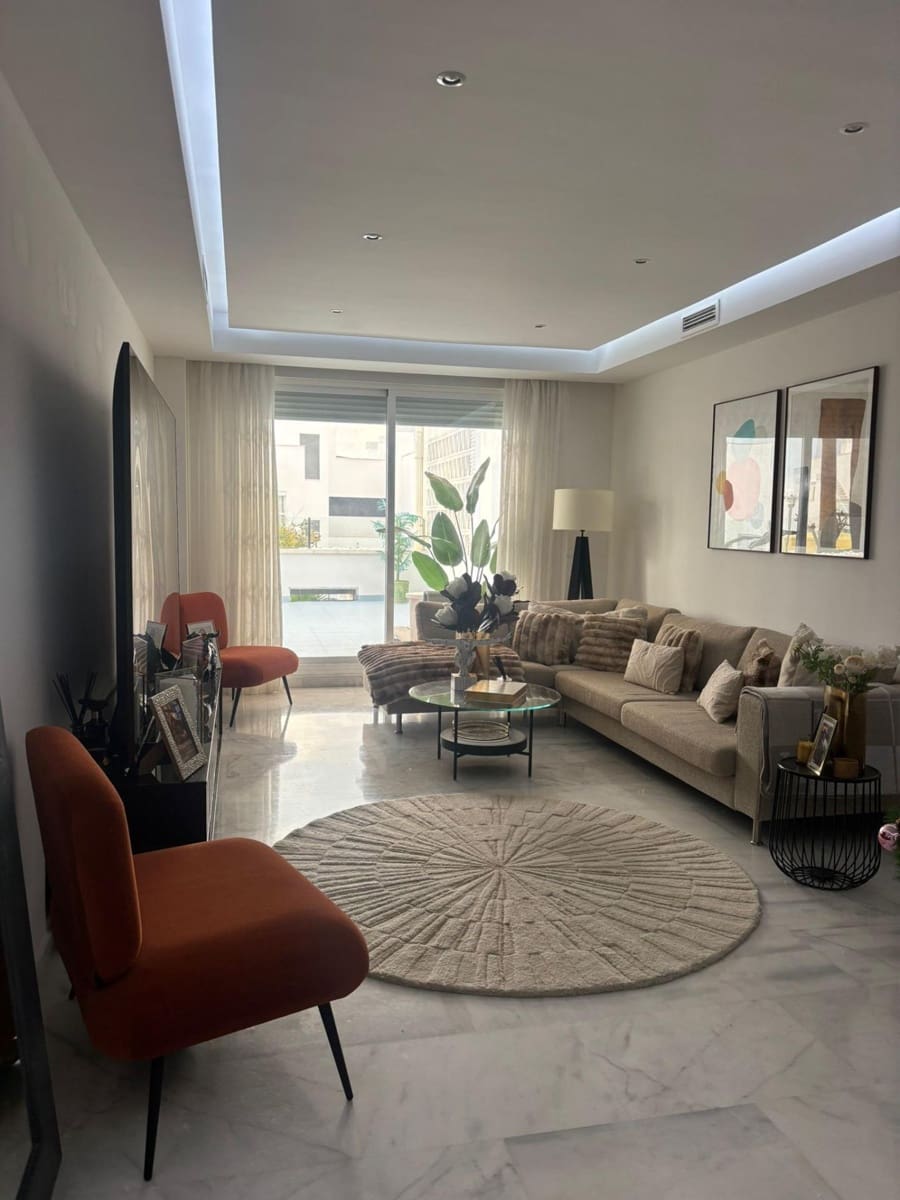 3 makuuhuone Huoneisto myytävänä paikassa Torrequebrada mukana uima-altaan 
autotalli - 560 000 € (Ref: 9449379)