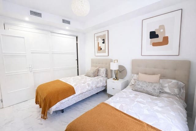 3 quarto Apartamento para venda em Torrequebrada, Benalmádena com piscina garagem - 560 000 € (Ref: 9449379)