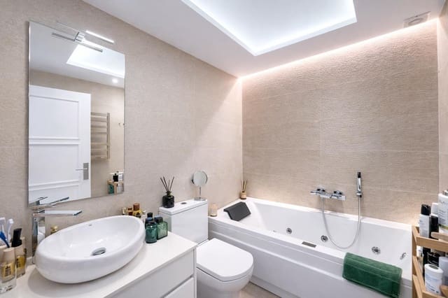 3 quarto Apartamento para venda em Torrequebrada, Benalmádena com piscina garagem - 560 000 € (Ref: 9449379)