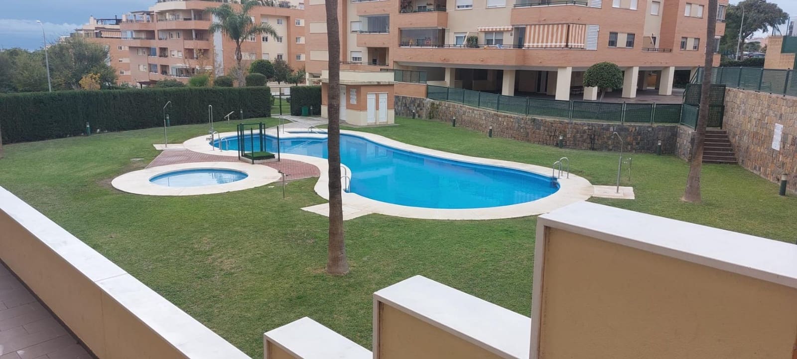 Piso de 3 habitaciones en Torremolinos en venta con piscina garaje - 395.000 € (Ref: 9468525)