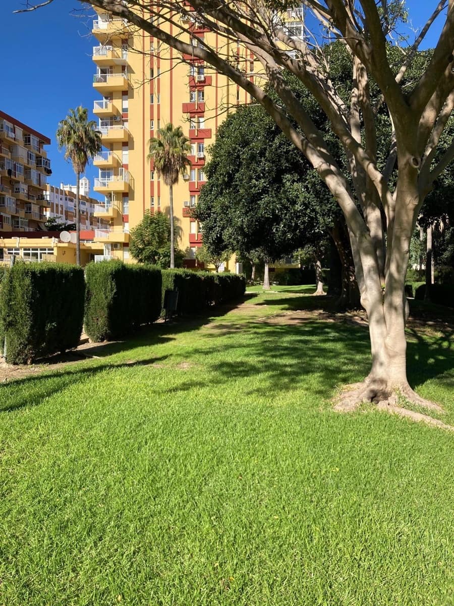 Yksiö myytävänä paikassa Benalmadena mukana uima-altaan - 162 000 € (Ref: 9470460)