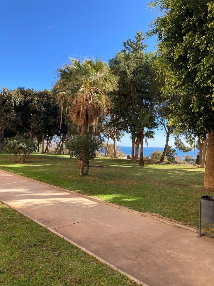 Yksiö myytävänä paikassa Benalmadena mukana uima-altaan - 162 000 € (Ref: 9470460)