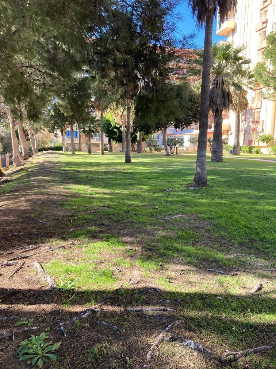 Yksiö myytävänä paikassa Benalmadena mukana uima-altaan - 162 000 € (Ref: 9470460)