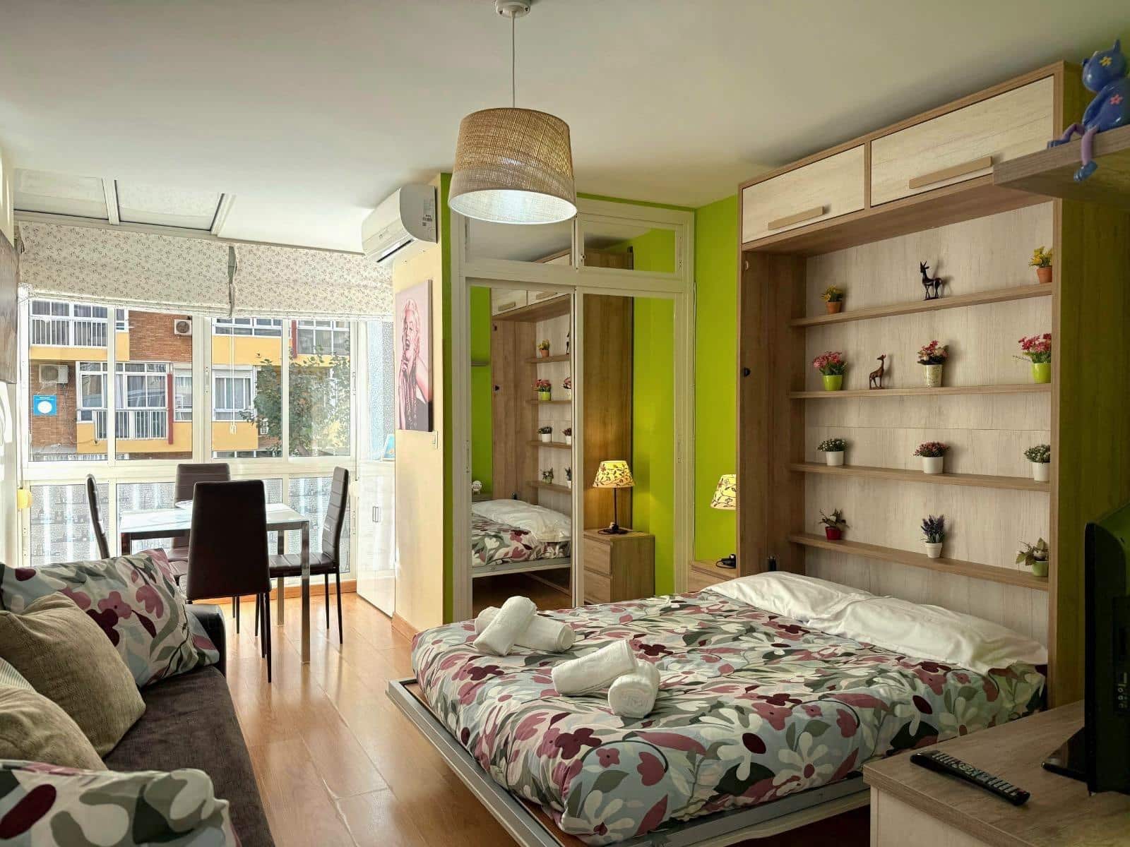 Yksiö myytävänä paikassa Benalmadena mukana uima-altaan - 162 000 € (Ref: 9470460)