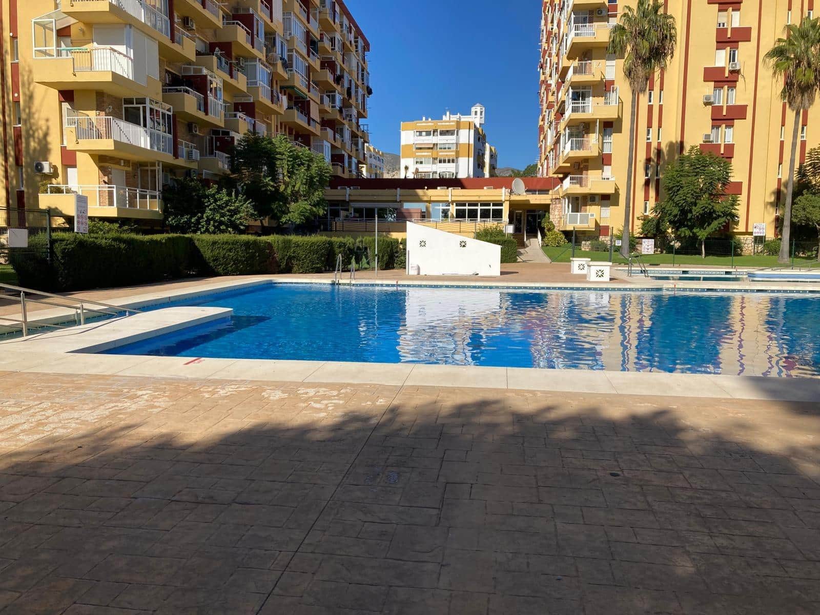 Yksiö myytävänä paikassa Benalmadena mukana uima-altaan - 162 000 € (Ref: 9470460)
