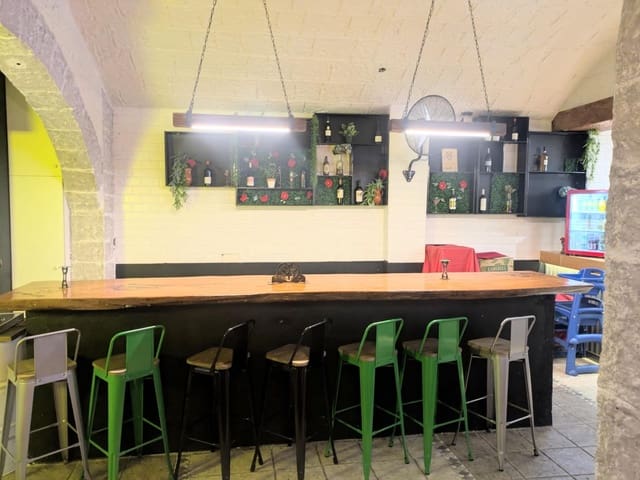 Commerciale da affittare in Arroyo de la Miel, Benalmádena - 3.500 € (Rif: 9470948)