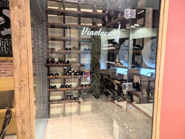 Commerciale da affittare in Arroyo de la Miel, Benalmádena - 3.500 € (Rif: 9470948)