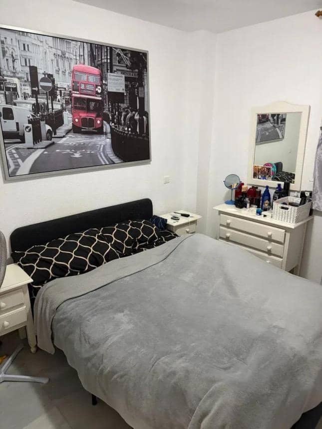 Piso de 2 habitaciones en Miraflores en venta con piscina - 220.000 € (Ref: 9476196)