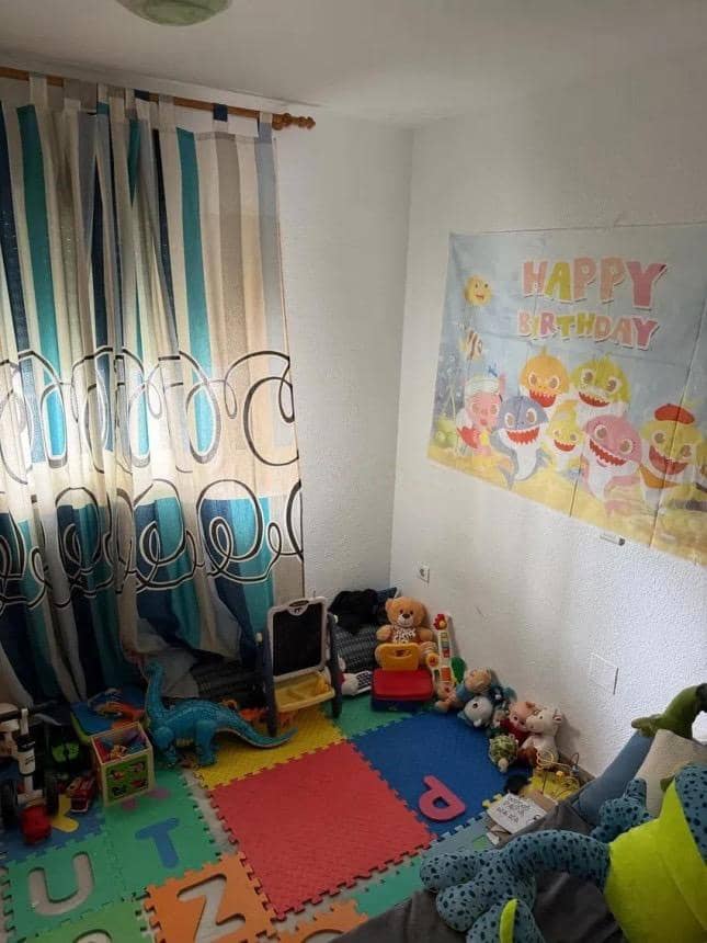 Piso de 2 habitaciones en Miraflores en venta con piscina - 220.000 € (Ref: 9476196)