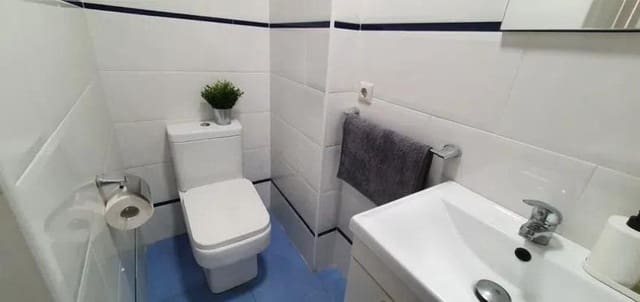 Studio till salu i Benalmádena med pool - 198 000 € (Ref: 9513474)