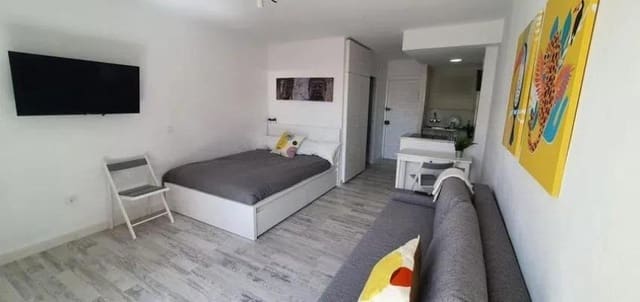 Studio till salu i Benalmádena med pool - 198 000 € (Ref: 9513474)