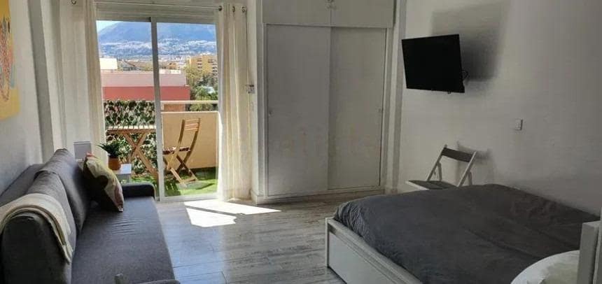 Studio till salu i Benalmadena med pool - 198 000 € (Ref: 9513474)