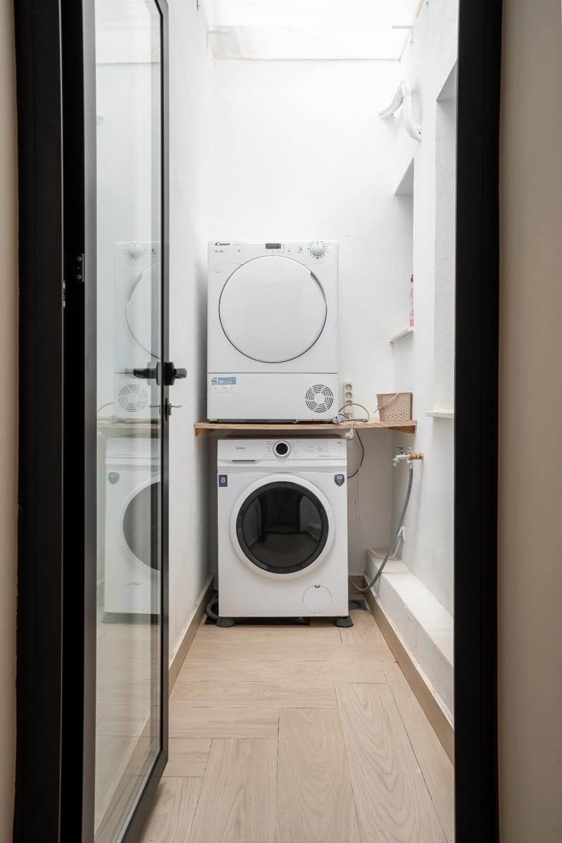 7 bedroom Villa for sale in Benalmadena Costa with pool garage - € 1,150,000 (Ref: 9527776)