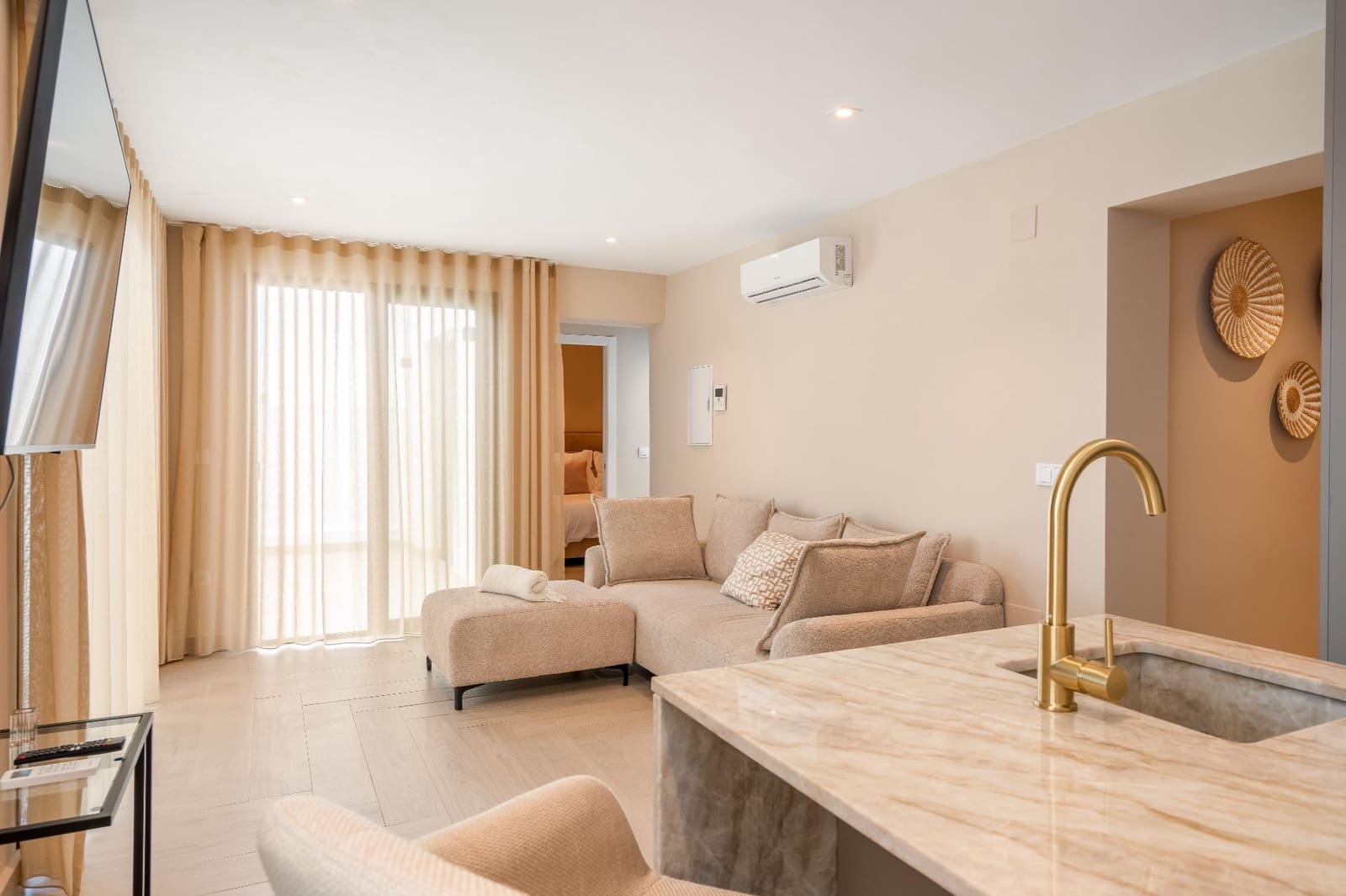 7 bedroom Villa for sale in Benalmadena Costa with pool garage - € 1,150,000 (Ref: 9527776)