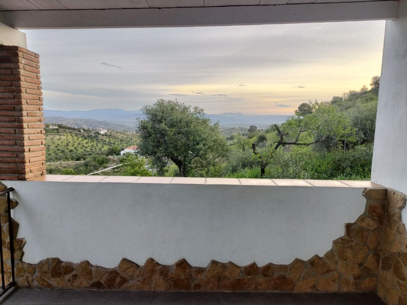 3 bedroom Villa for sale in Coin with garage - € 597,000 (Ref: 9530648)