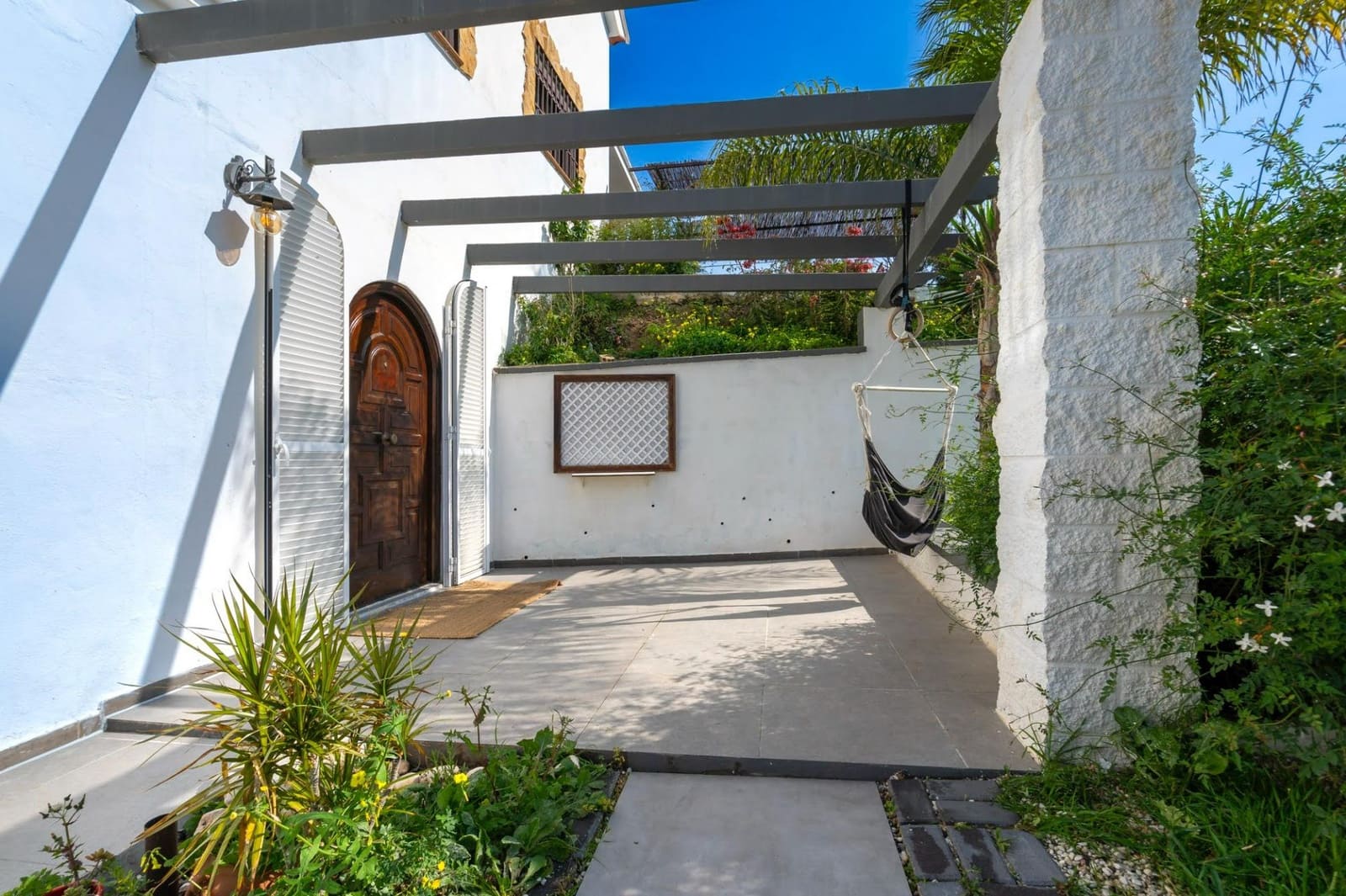 3 bedroom Villa for sale in Coin with garage - € 597,000 (Ref: 9530648)