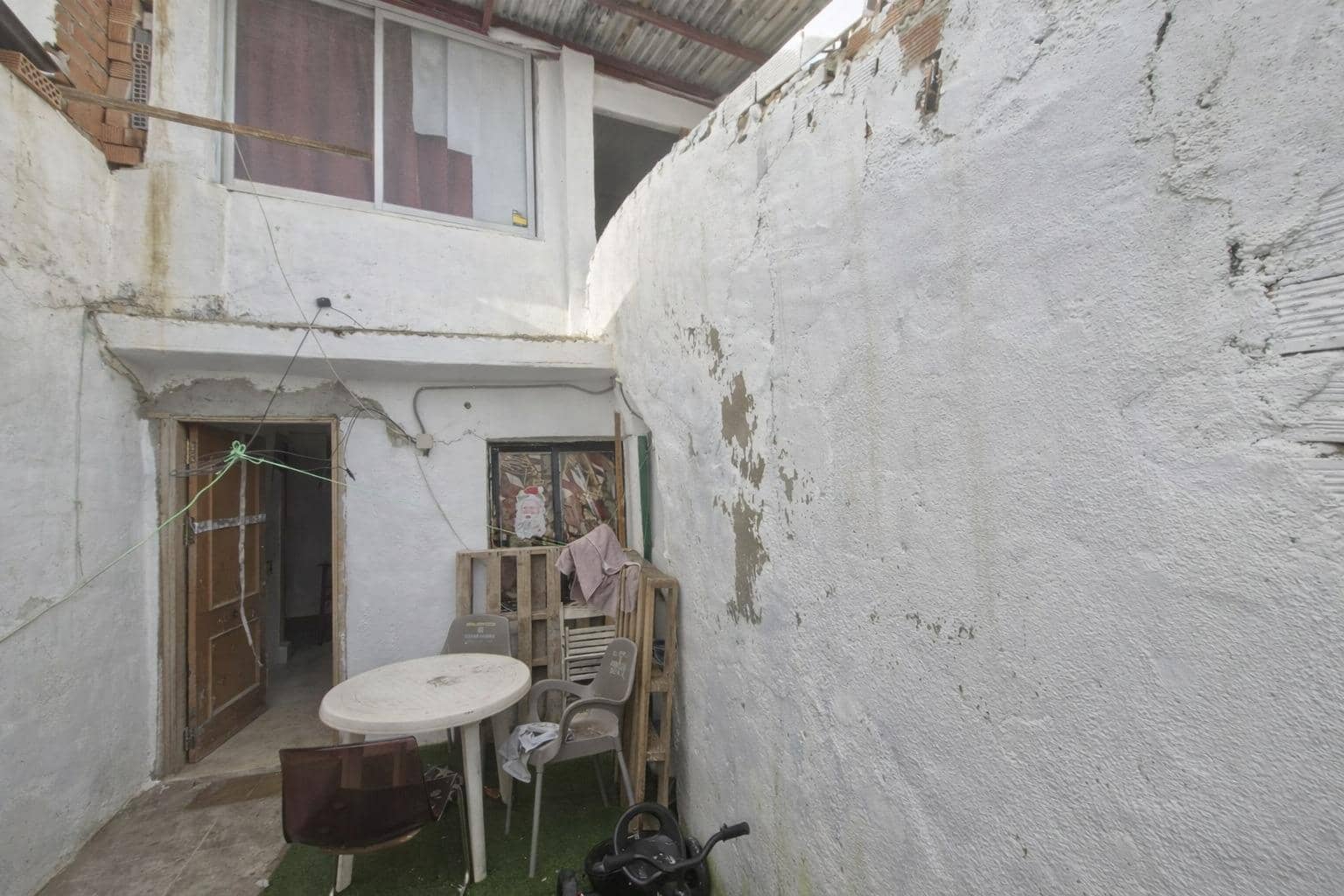 3 bedroom Terraced Villa for sale in Fuengirola with garage - € 250,000 (Ref: 9551630)