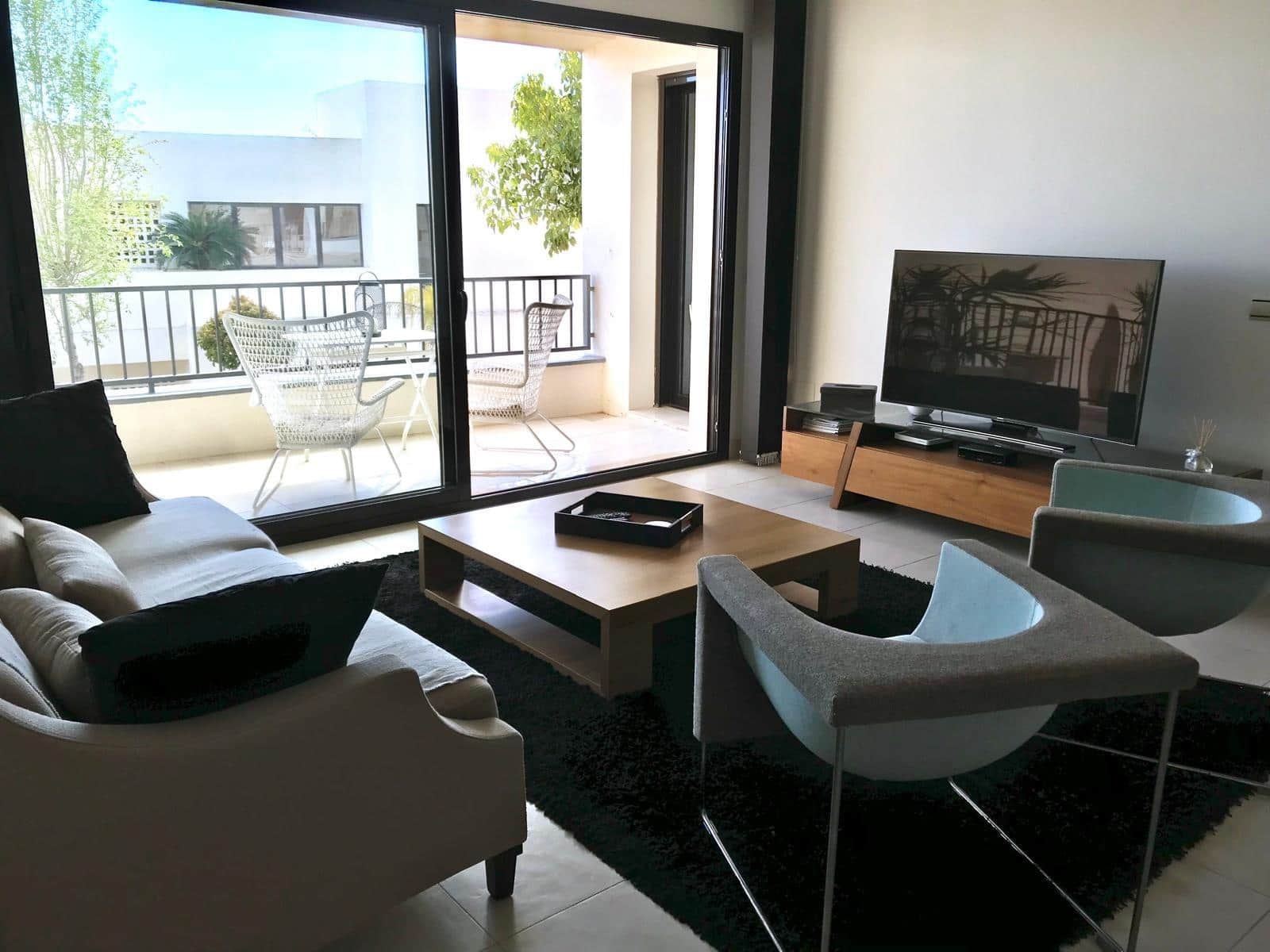 2 soverom Leilighet til leie i Marbella med svømmebasseng garasje - € 2 000 (Ref: 9565321)