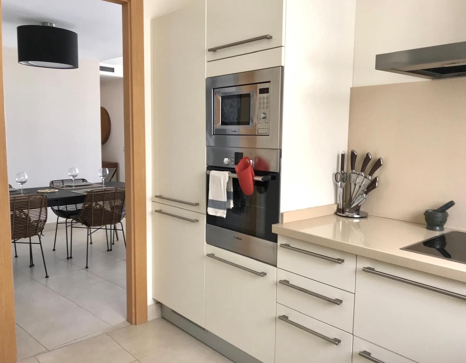 2 soverom Leilighet til leie i Marbella med svømmebasseng garasje - € 2 000 (Ref: 9565321)