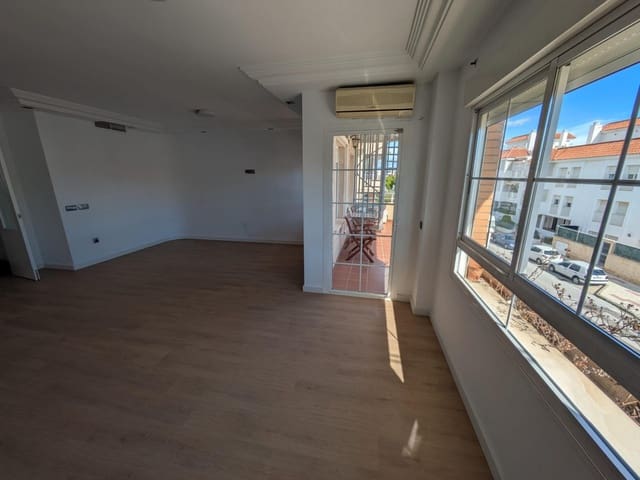 4 sypialnia Penthouse na sprzedaż w Torremolinos z basenem garażem - 549 000 € (Ref: 9574695)