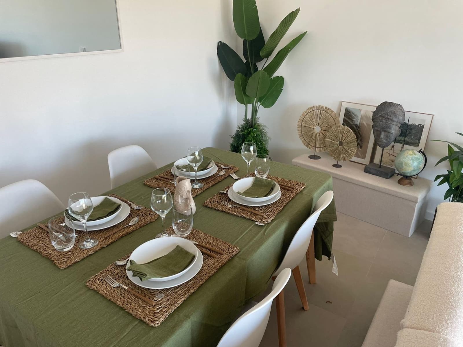 3 bedroom Apartment for sale in Torremolinos with garage - € 899,000 (Ref: 9583002)