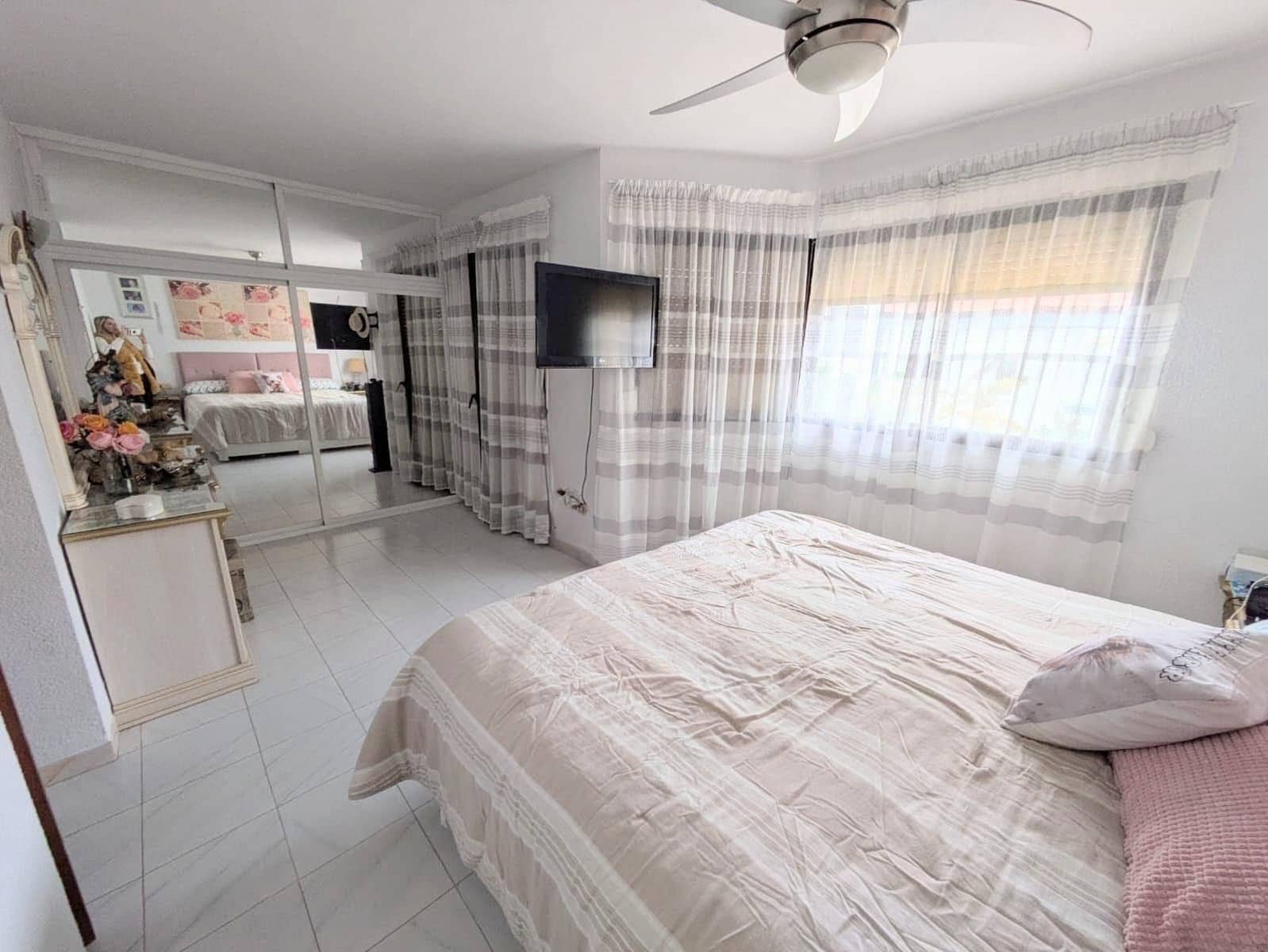 3 bedroom Terraced Villa for sale in Torremolinos with garage - € 425,000 (Ref: 9591385)