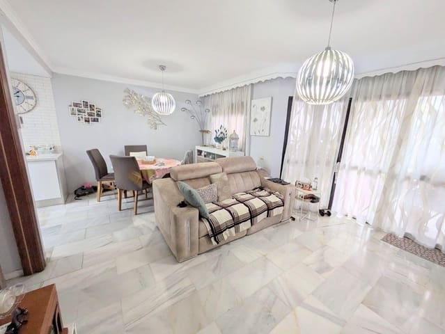 3 sovrum Radhus till salu i Torremolinos med garage - 425 000 € (Ref: 9591385)