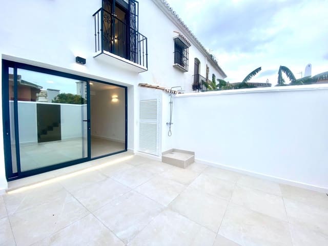 1 sovrum Radhus att hyra i Fuengirola - 1 600 € (Ref: 9596239)