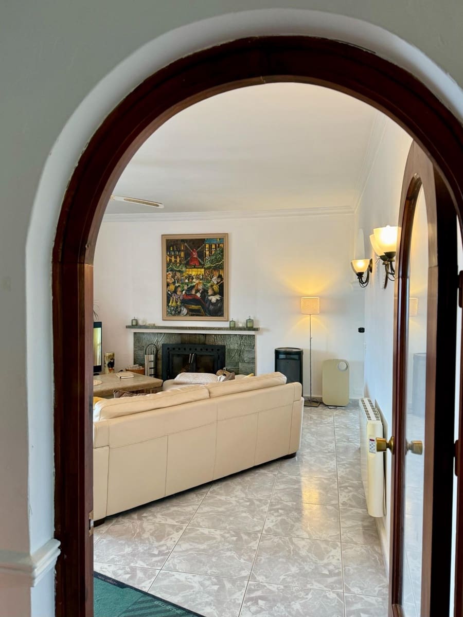 6 bedroom Villa for sale in Mijas with pool garage - € 899,000 (Ref: 9599612)