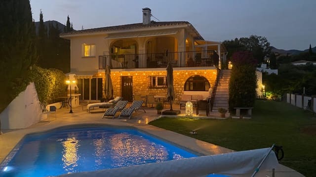 6 bedroom Villa for sale in Mijas pueblo, Mijas with pool garage - € 899,000 (Ref: 9599612)