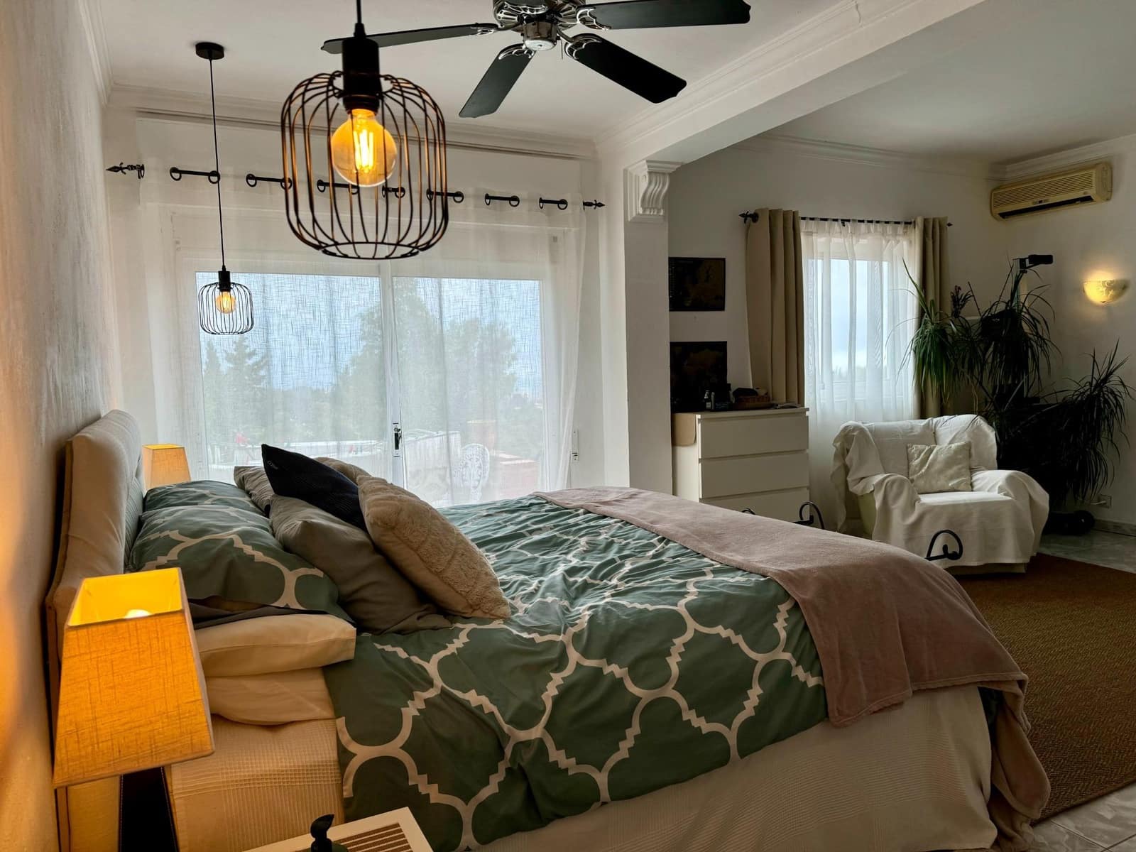 6 bedroom Villa for sale in Mijas with pool garage - € 899,000 (Ref: 9599612)