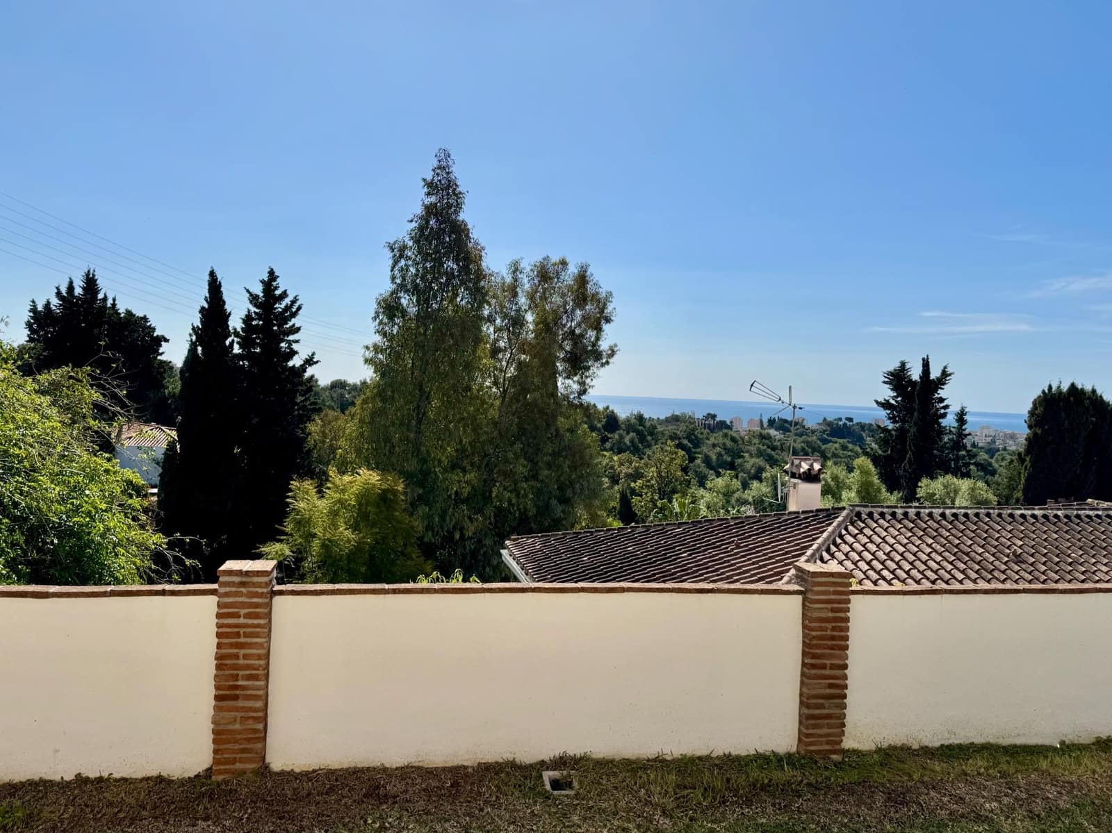 6 bedroom Villa for sale in Mijas with pool garage - € 899,000 (Ref: 9599612)