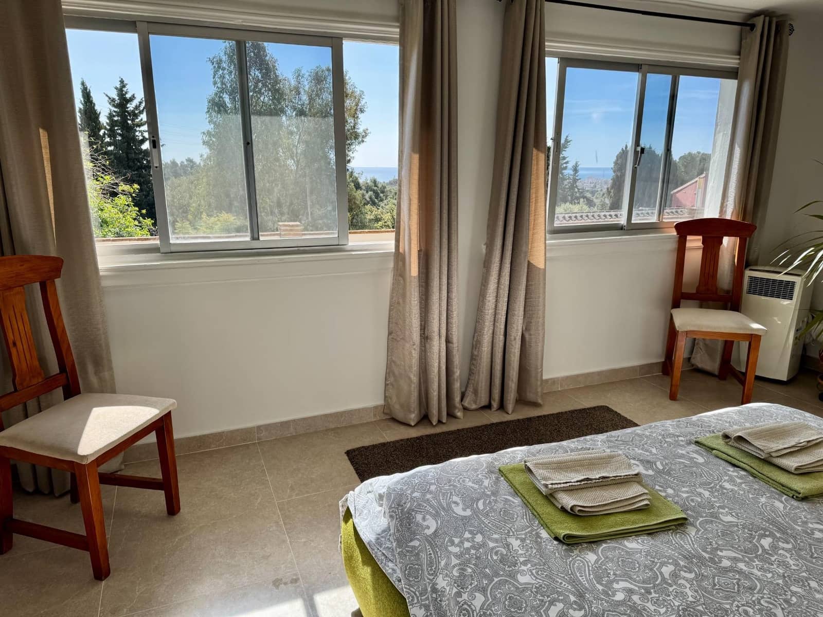 6 bedroom Villa for sale in Mijas with pool garage - € 899,000 (Ref: 9599612)