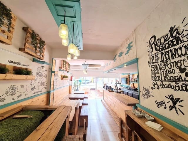 Kaupallinen myytävänä paikassa Benalmádena - 30 000 € (Ref: 9605056)