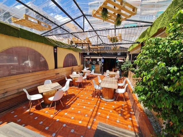 Kaupallinen myytävänä paikassa Benalmádena - 30 000 € (Ref: 9605056)